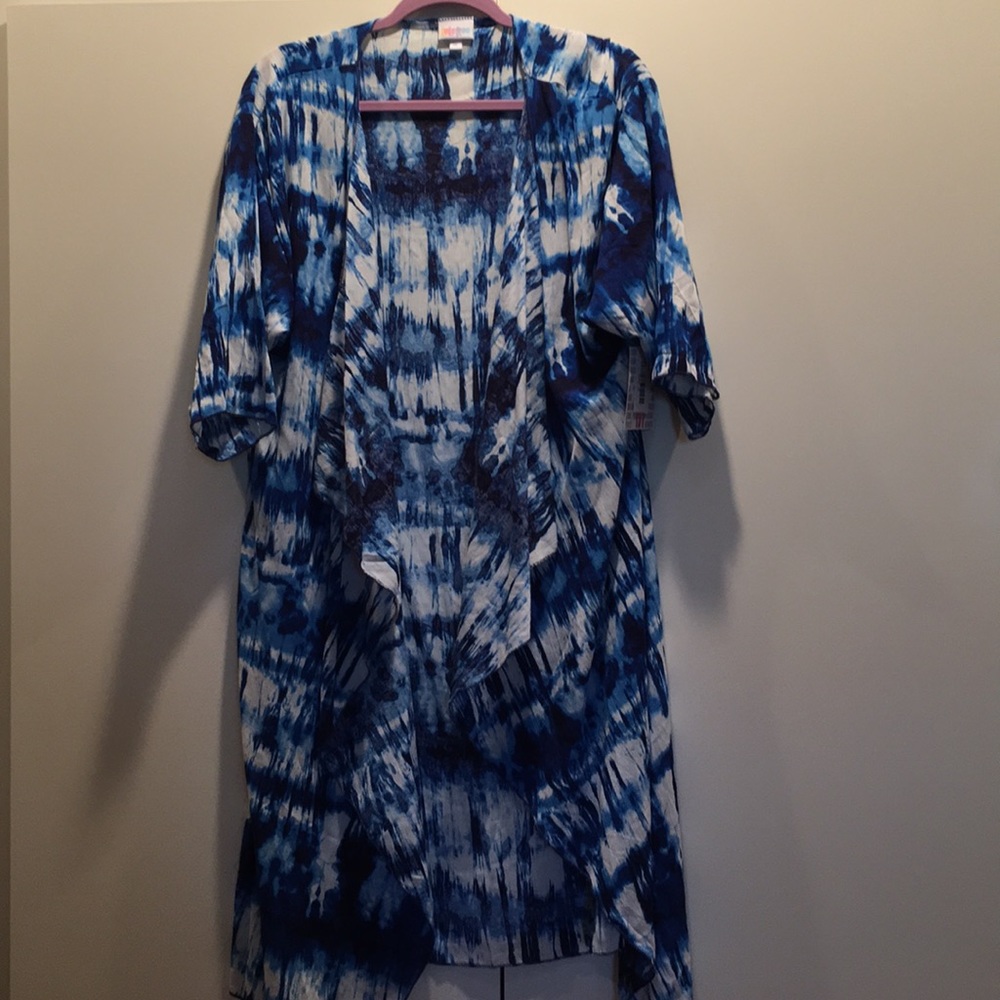 LuLaRoe Shirley new with tags